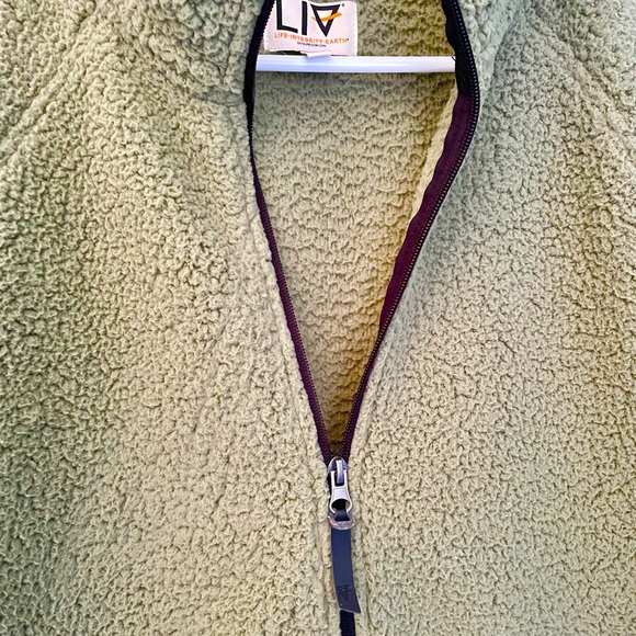 Life Integrity Earth Women’s Moss Green Fleece Pullover Zip Jacket sz Medium - Picture 4 of 9